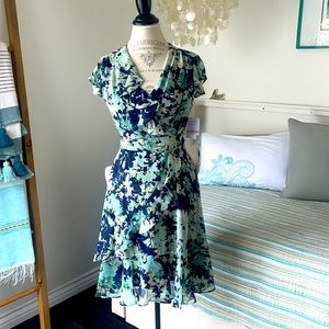 BNWT Pretty Navy Floral Faux Wrap Dress With Feminine Ruffles Size 6